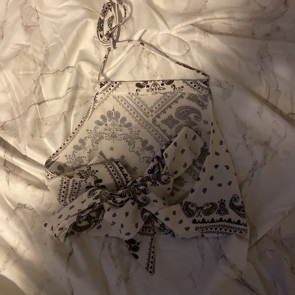 Crop top - Picture 2 of 2